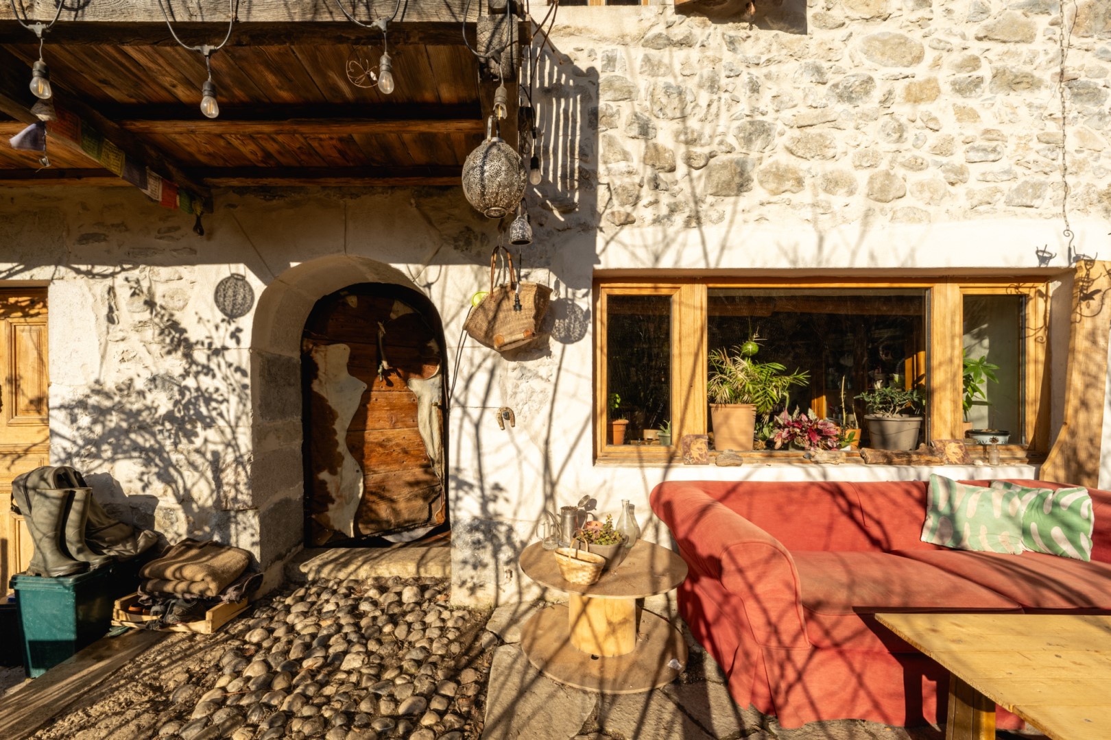 Luxury house for sale in Lescheraines
