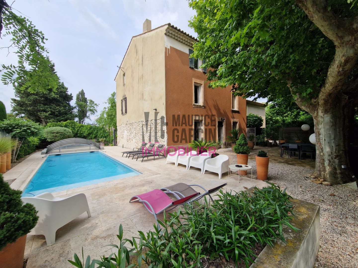 Maison de luxe à vendre à Caumont-sur-Durance