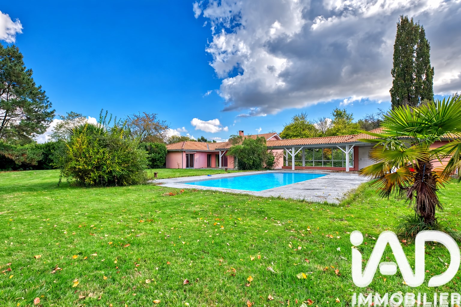 luxe huis te koop in Chemin Long-Garies