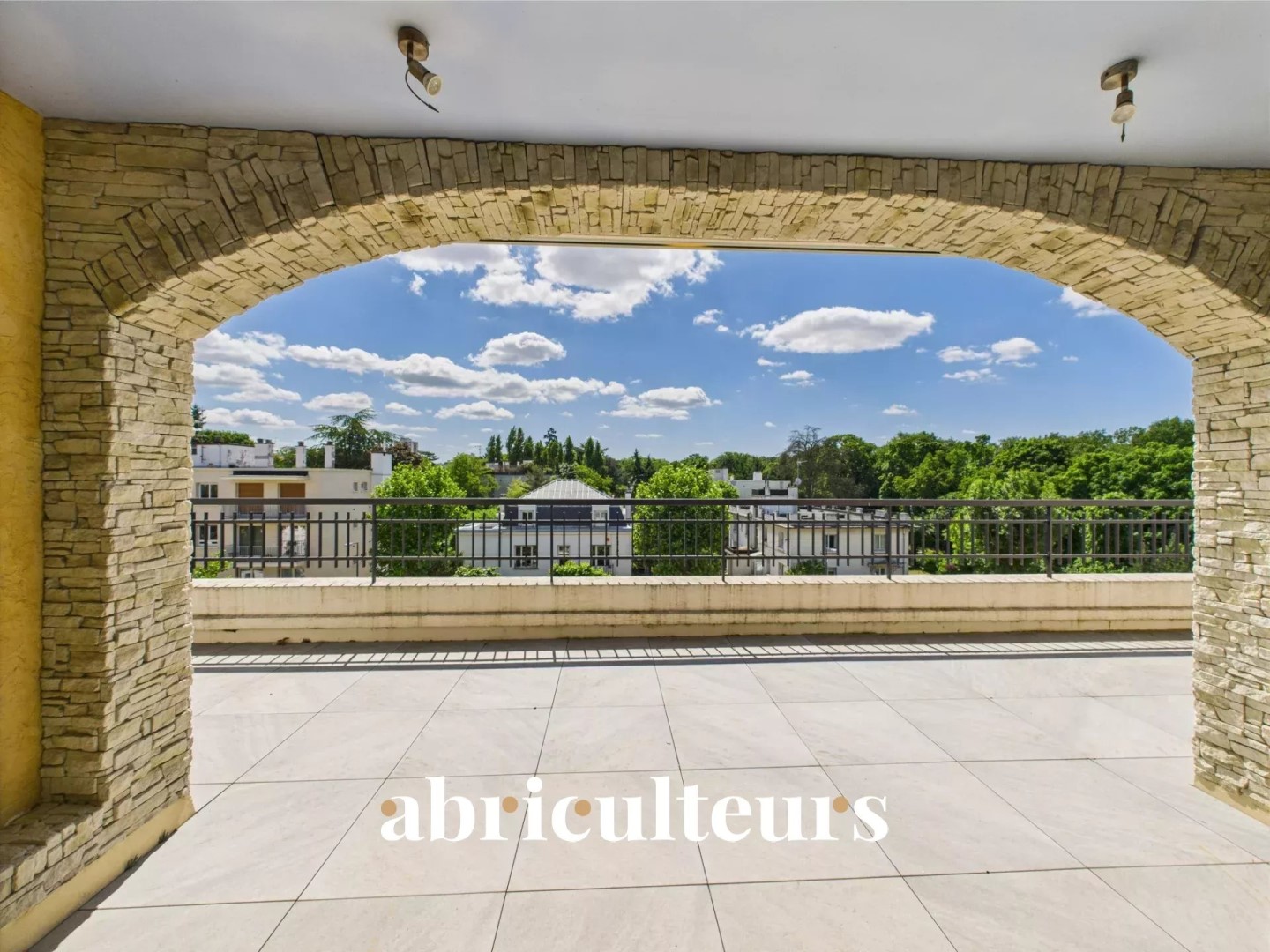 Duplex de luxe à vendre dans le quartier Bois Clos d'Orléans