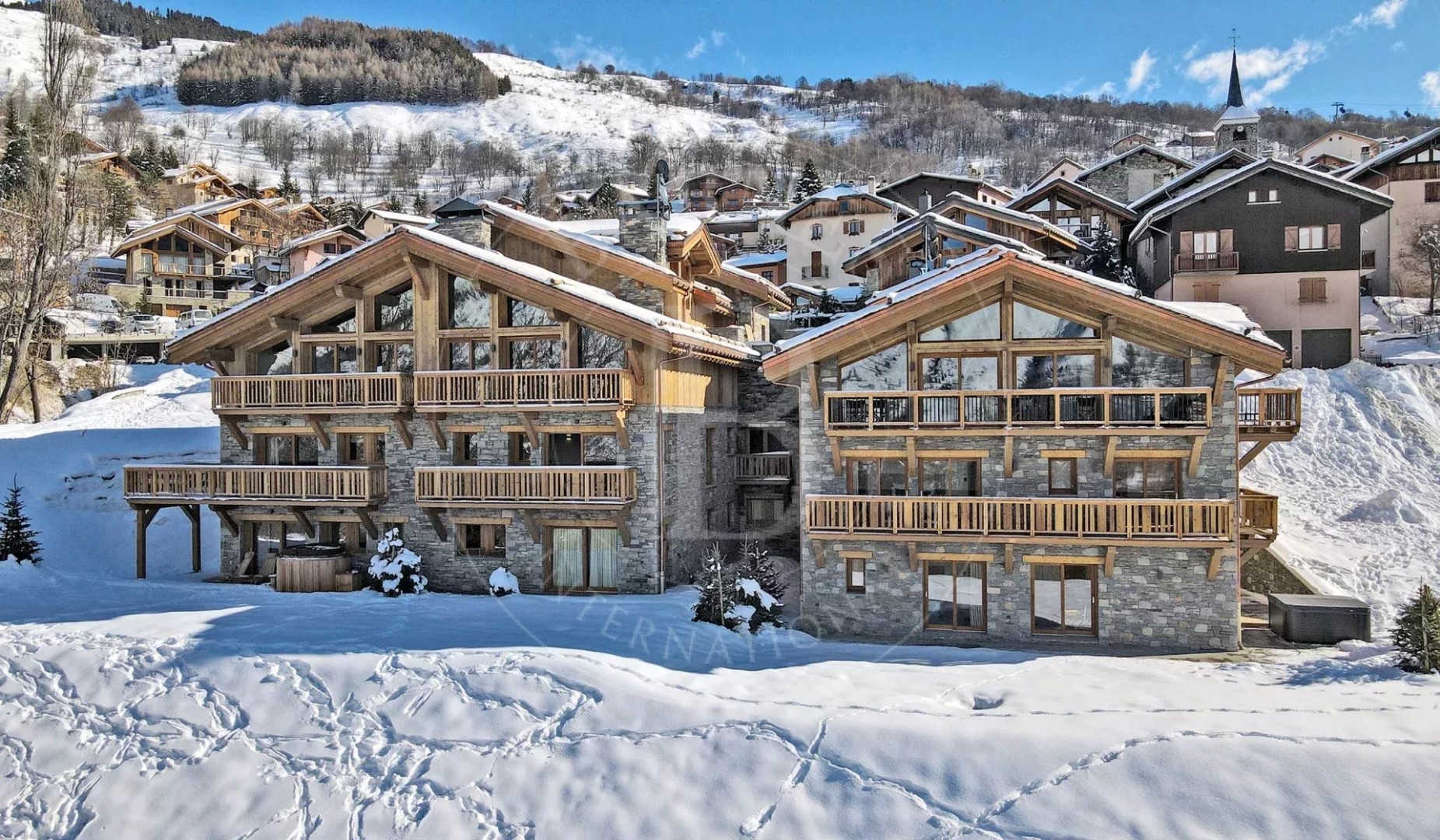 Luxury apartment for rent Les Belleville