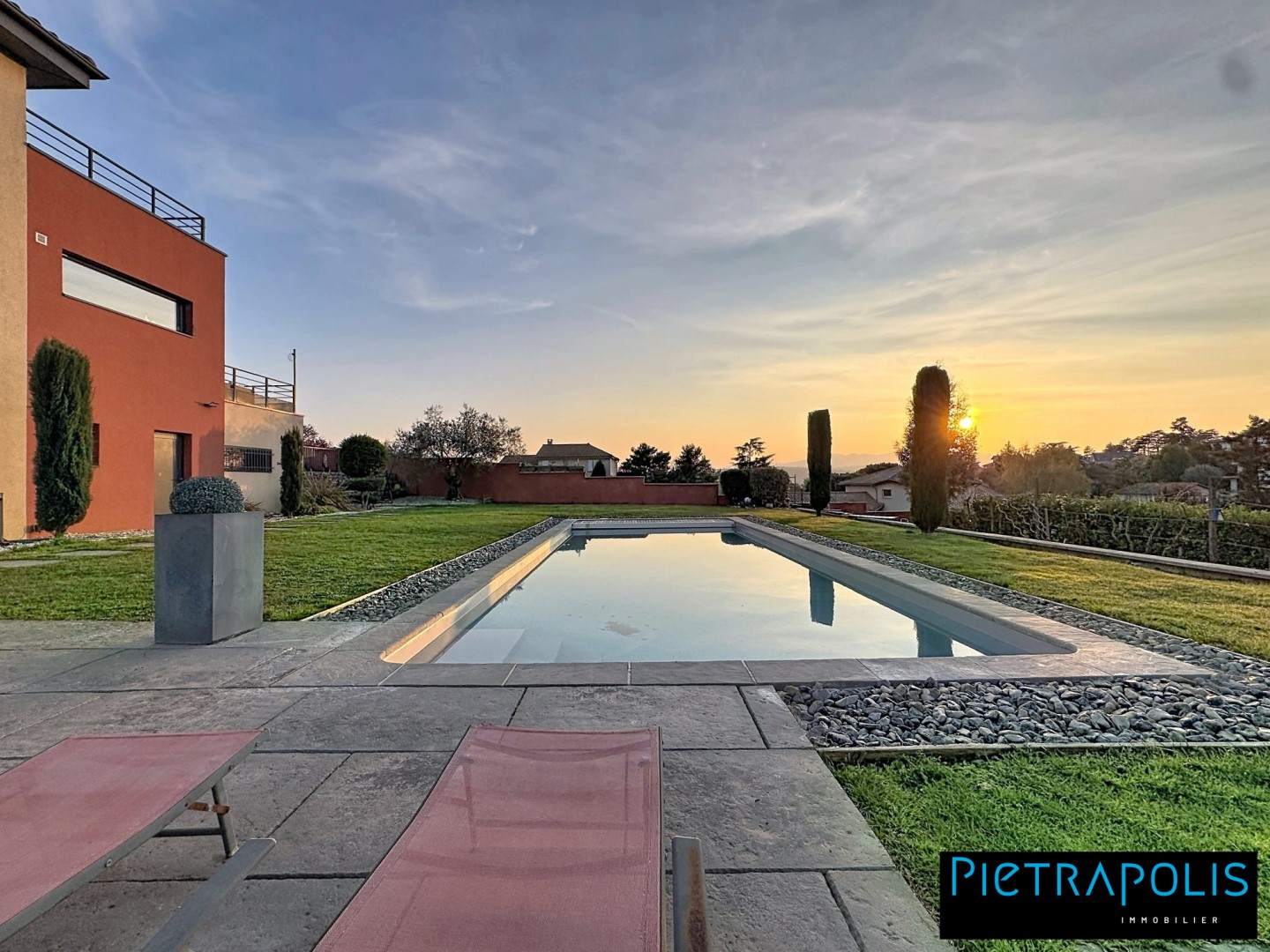 Maison contemporaine à vendre à Saint-Genis-Laval