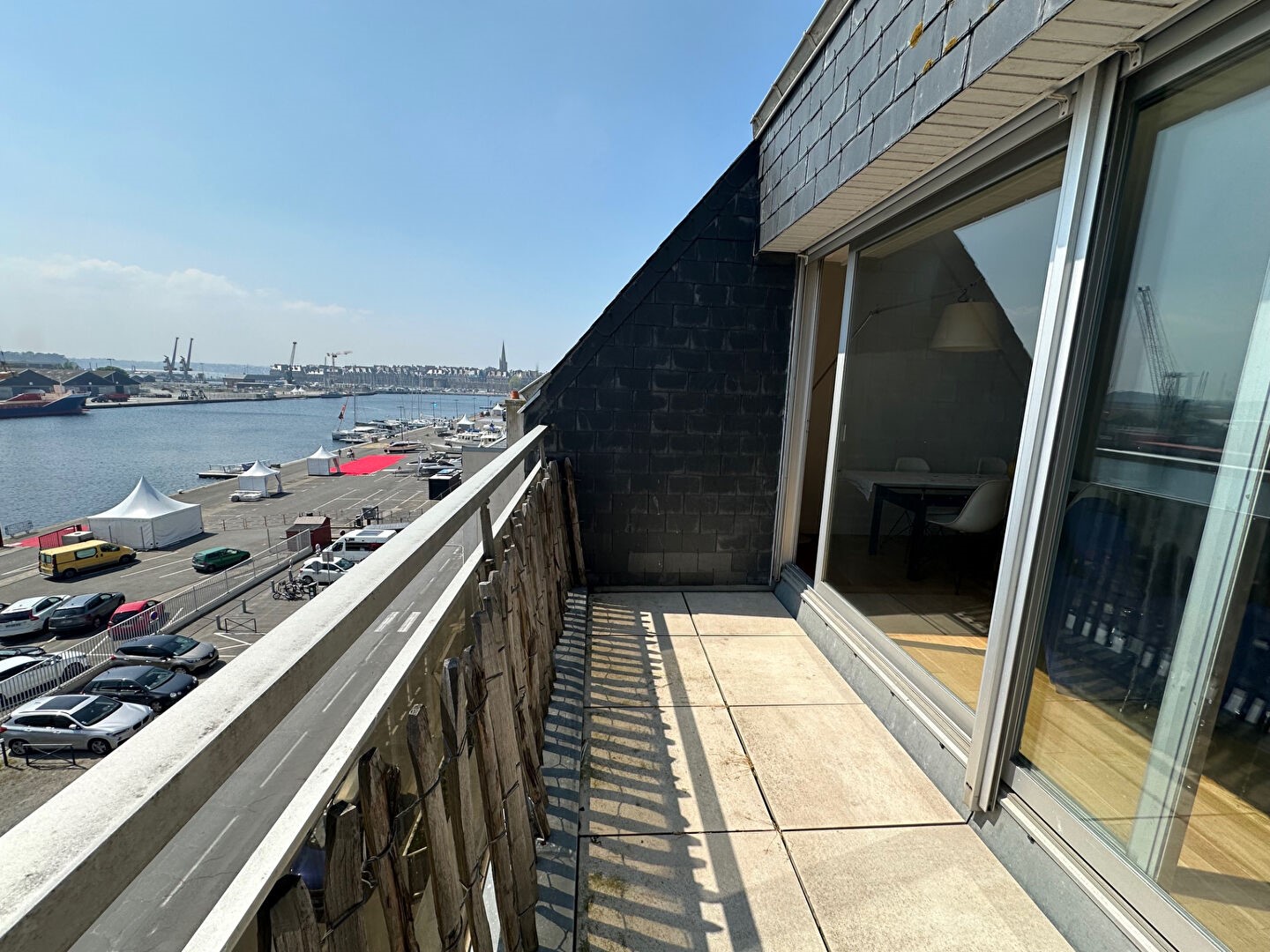 luxury duplex for sale in the district Sillon-Moka-Courtvoisville