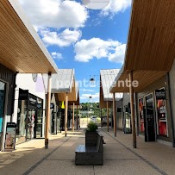 Location Local commercial de 127 m² Aubergenville Village
