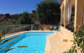 Maison De Vacances A Bormes Les Mimosas En Provence Alpes Cote D Azur Pour 6 Pers 100m Seloger Vacances