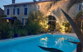 Maison De Vacances A Fontenille En Poitou Charentes Pour 9 Pers 250m Amivac Com