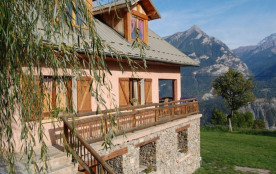 Gite De Vacances A Chateauroux Les Alpes En Provence Alpes Cote D Azur Pour 6 Pers 40m Amivac Com