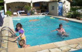 Gite De Vacances A Fonters Du Razes En Languedoc Roussillon Pour 6 Pers 60m Amivac Com
