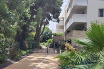 Location parking/box, Carnon-Plage - 60 €