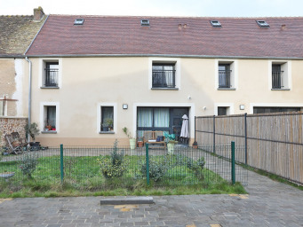 Maison a louer plaisir - 4 pièce(s) - 109 m2 - Surfyn