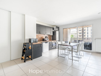 Appartement 320 000 € - 63 m²