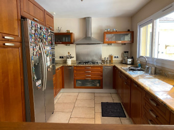 Maison a louer aix-en-provence - 7 pièce(s) - 135 m2 - Surfyn