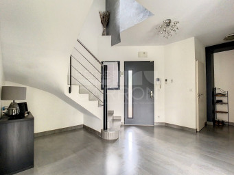 Maison a louer lyon-2e-arrondissement - 6 pièce(s) - 177 m2 - Surfyn