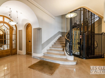 Appartement 1 390 000 € - 252 m²