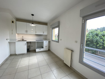 Appartement a louer sainte-foy-les-lyon - 4 pièce(s) - 112 m2 - Surfyn