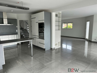 Maison a louer illkirch-graffenstaden - 6 pièce(s) - 176 m2 - Surfyn