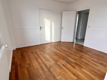 Appartement 4 pièce(s) 68 m²à louer Pontoise