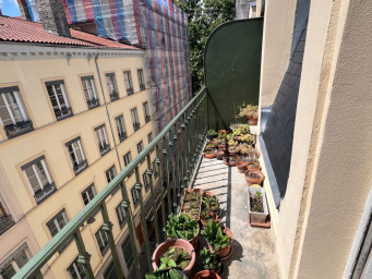 Appartement 300 150 € - 61 m²