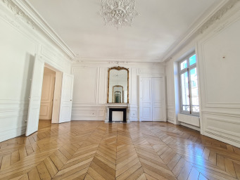 Appartement a louer paris-1er-arrondissement - 5 pièce(s) - 171.7 m2 - Surfyn
