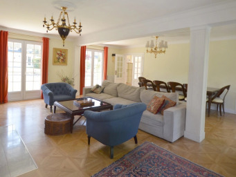 Maison a louer courbevoie - 7 pièce(s) - 204.18 m2 - Surfyn