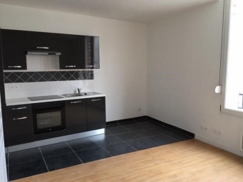 Appartement 1 pièce(s) 43 m²à louer Saint-quentin