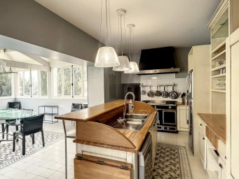 Maison a louer toulouse - 7 pièce(s) - 219.54 m2 - Surfyn