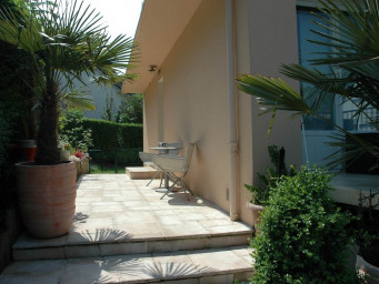 Maison a louer - 5 pièce(s) - 137.15 m2 - Surfyn