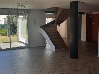 Maison a louer saint-brieuc - 9 pièce(s) - 206 m2 - Surfyn