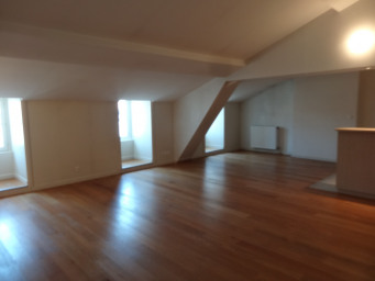 Appartement a louer lyon-2e-arrondissement - 3 pièce(s) - 84.6 m2 - Surfyn