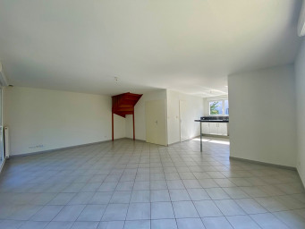 Maison a louer - 6 pièce(s) - 104 m2 - Surfyn