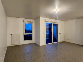 Appartement a louer decines-charpieu - 3 pièce(s) - 68.04 m2 - Surfyn