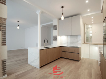 Appartement a louer paris-18e-arrondissement - 3 pièce(s) - 113 m2 - Surfyn