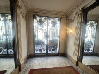 Appartement a louer paris-8e-arrondissement - 4 pièce(s) - 120 m2 - Surfyn