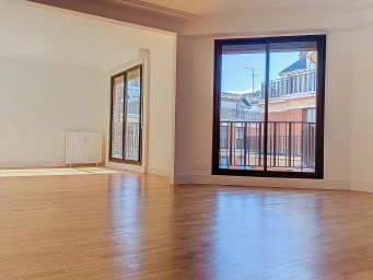 Appartement a louer paris-8e-arrondissement - 5 pièce(s) - 117.8 m2 - Surfyn