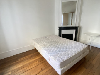 Appartement a louer paris-18e-arrondissement - 2 pièce(s) - 29.75 m2 - Surfyn