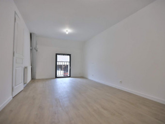 Maison a louer plaisir - 4 pièce(s) - 109 m2 - Surfyn