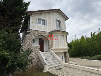 Maison a louer paris-17e-arrondissement - 5 pièce(s) - 94 m2 - Surfyn