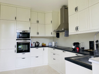 Maison a louer courbevoie - 9 pièce(s) - 220 m2 - Surfyn