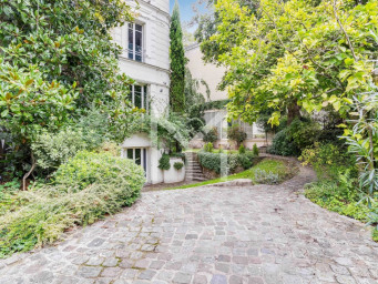 Maison a louer paris-16e-arrondissement - 9 pièce(s) - 244 m2 - Surfyn