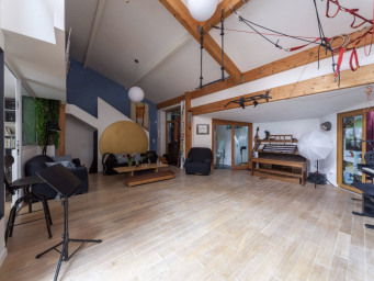 Maison a louer paris-20e-arrondissement - 6 pièce(s) - 160 m2 - Surfyn