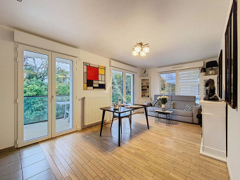 Appartement 4 pièce(s) 76 m²à louer Saint-germain-en-laye