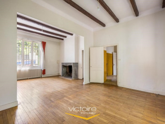 Maison 890 000 € - 224 m²