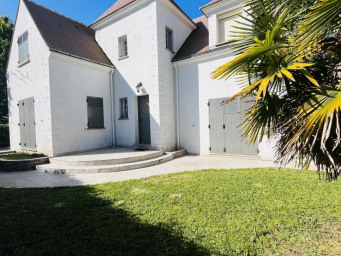 Maison a louer serris - 7 pièce(s) - 220 m2 - Surfyn