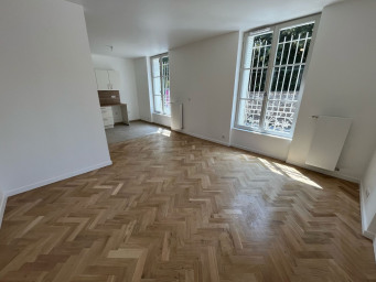 Maison a louer versailles - 7 pièce(s) - 139.9 m2 - Surfyn