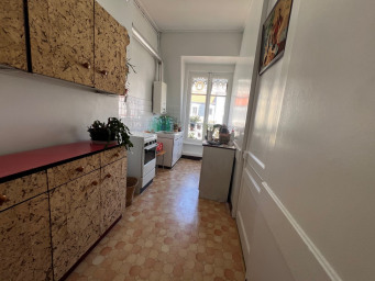Appartement 300 150 € - 61 m²