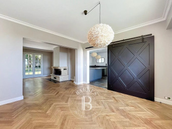 Maison a louer plaisir - 8 pièce(s) - 256.27 m2 - Surfyn