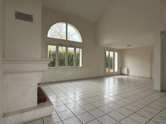 Maison a louer saint-cyr-l'ecole - 8 pièce(s) - 187.88 m2 - Surfyn