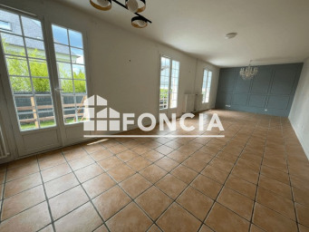 Maison a louer saint-cyr-sur-loire - 6 pièce(s) - 145.6 m2 - Surfyn