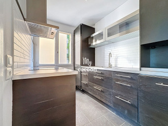 Appartement 300 000 € - 65 m²