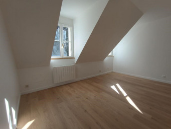 Maison a louer corbeil-essonnes - 6 pièce(s) - 190.54 m2 - Surfyn